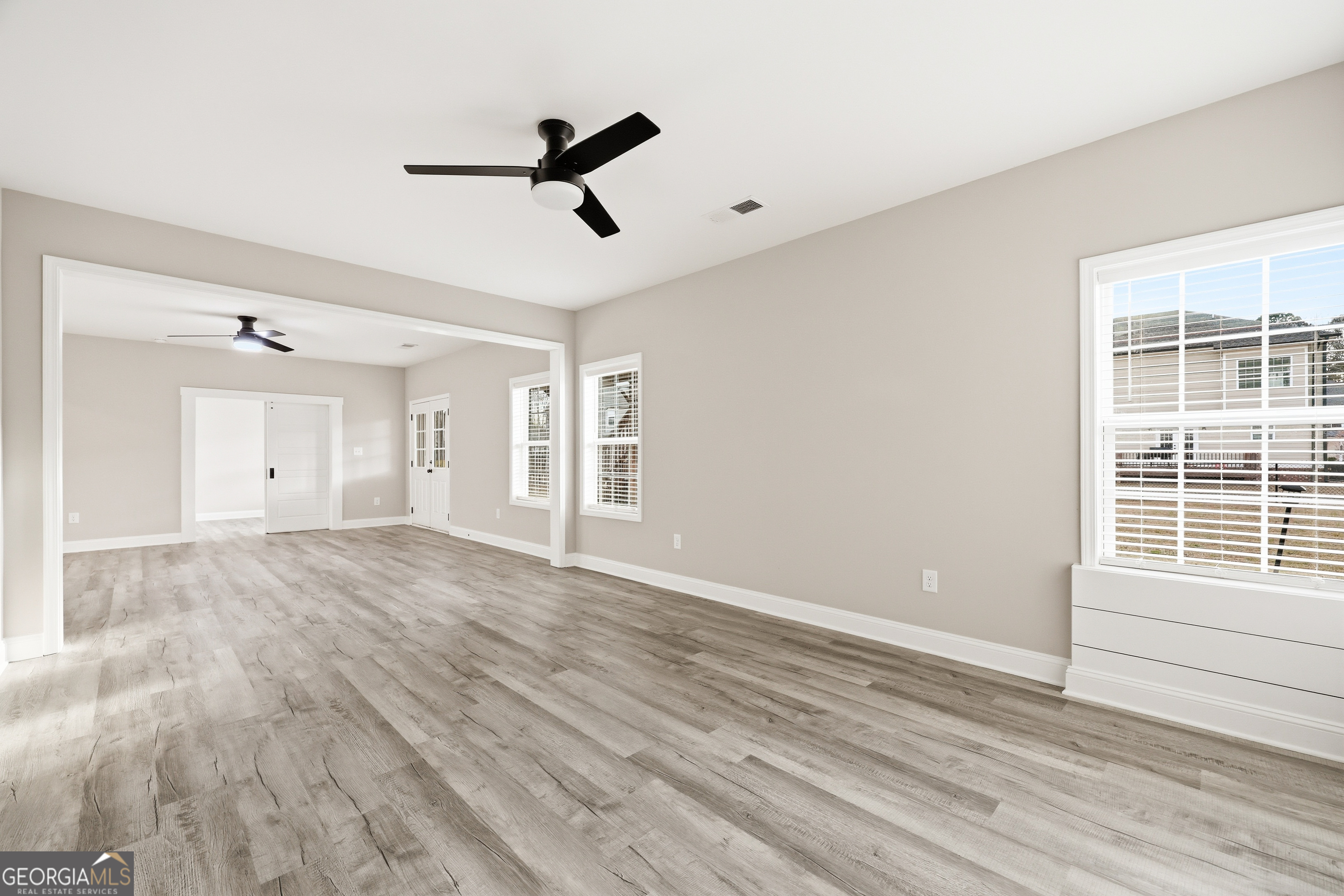 1810 Willow Creek Drive Property Photo 8