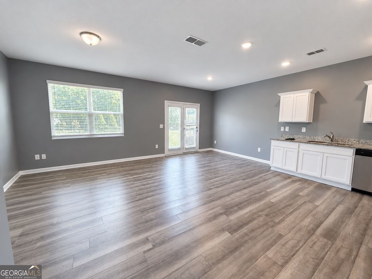 152 Swindon Drive Property Photo 5