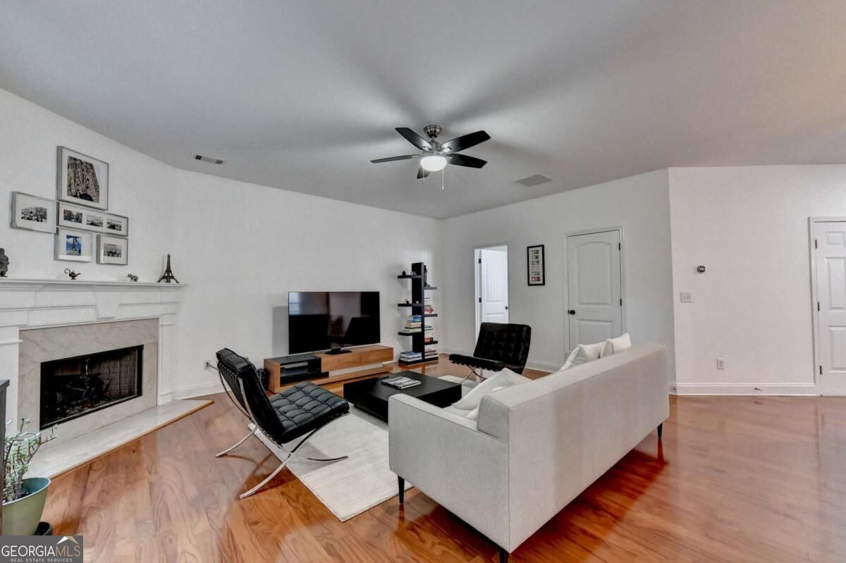 5247 Blossom Brook Drive Property Photo 5