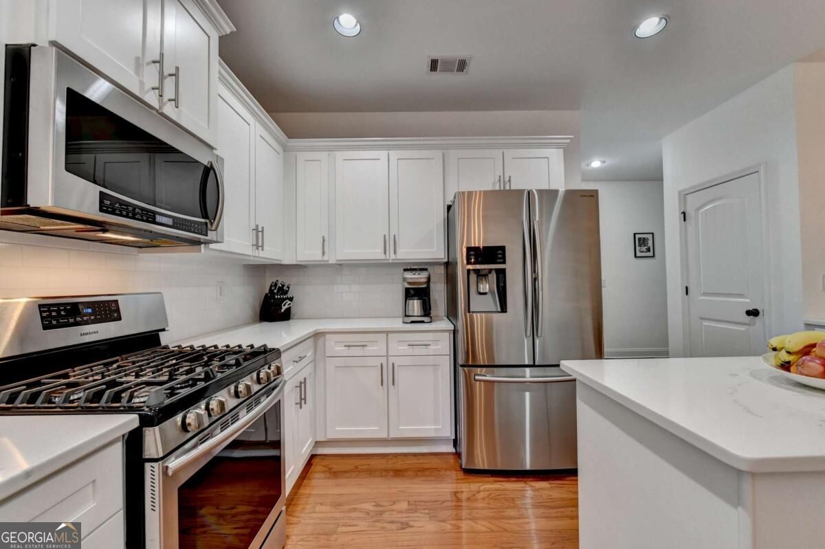 5247 Blossom Brook Drive Property Photo 8