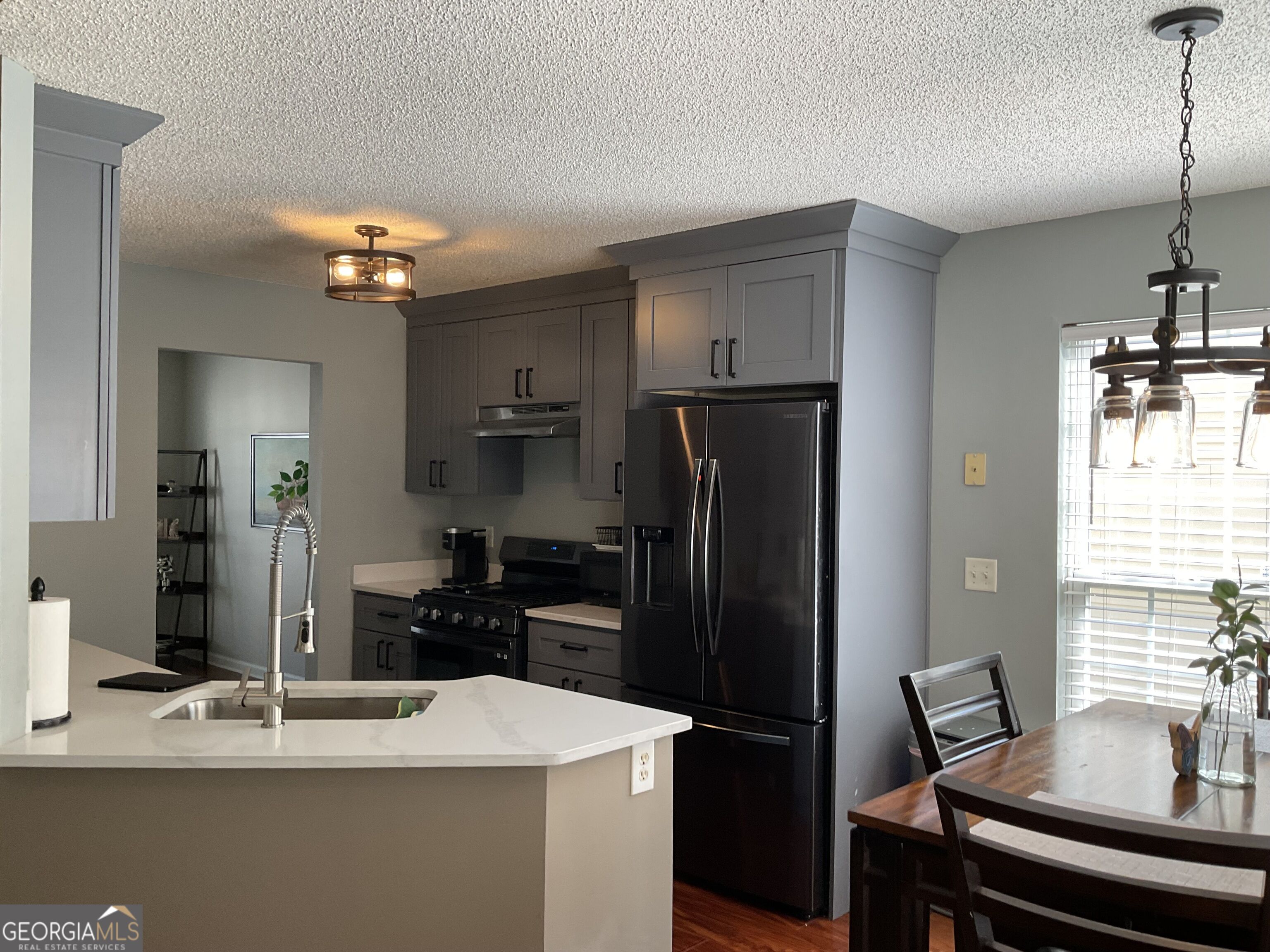 325 Buffington Drive Property Photo 10
