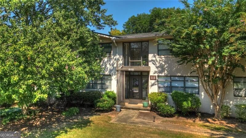 808 Greenwood Avenue NE # 101 Property Photo 1