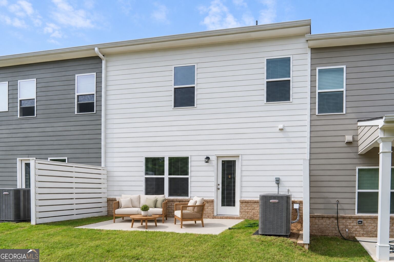1074 Chastain Drive Property Photo 14