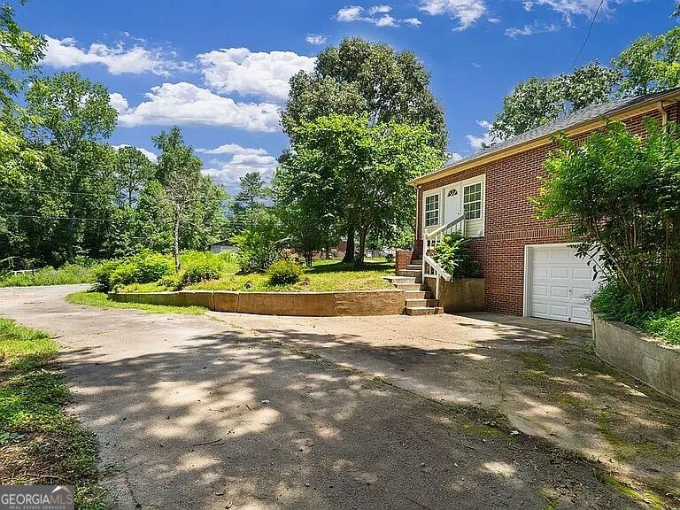 205 Reid Road Property Photo 7