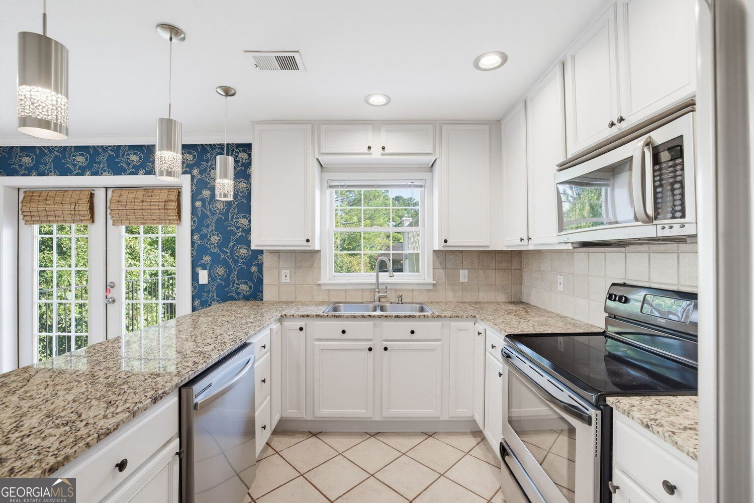1101 Nw Collier Road Nw # T5 Property Photo 4