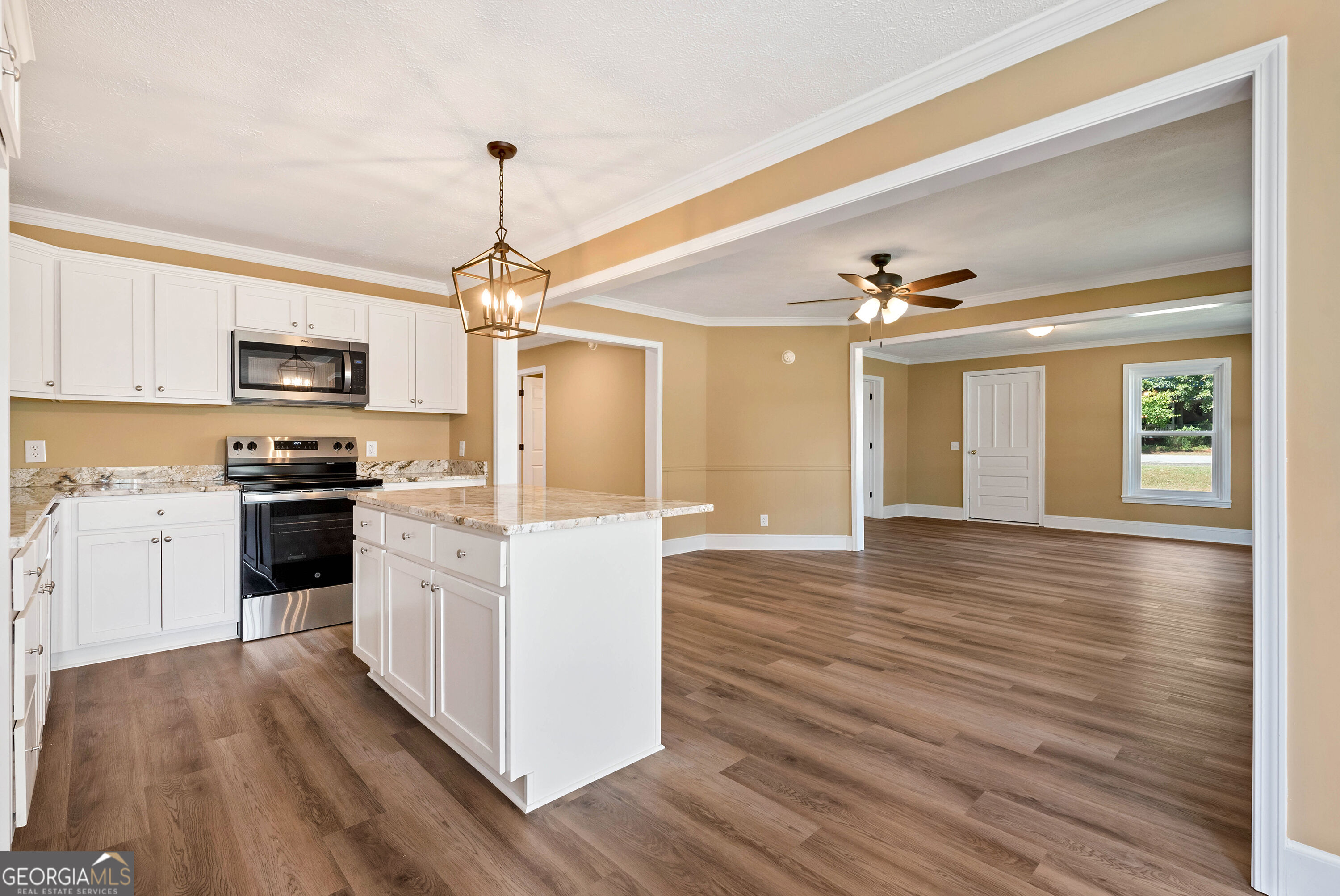 276 Highway 72 E Property Photo 6