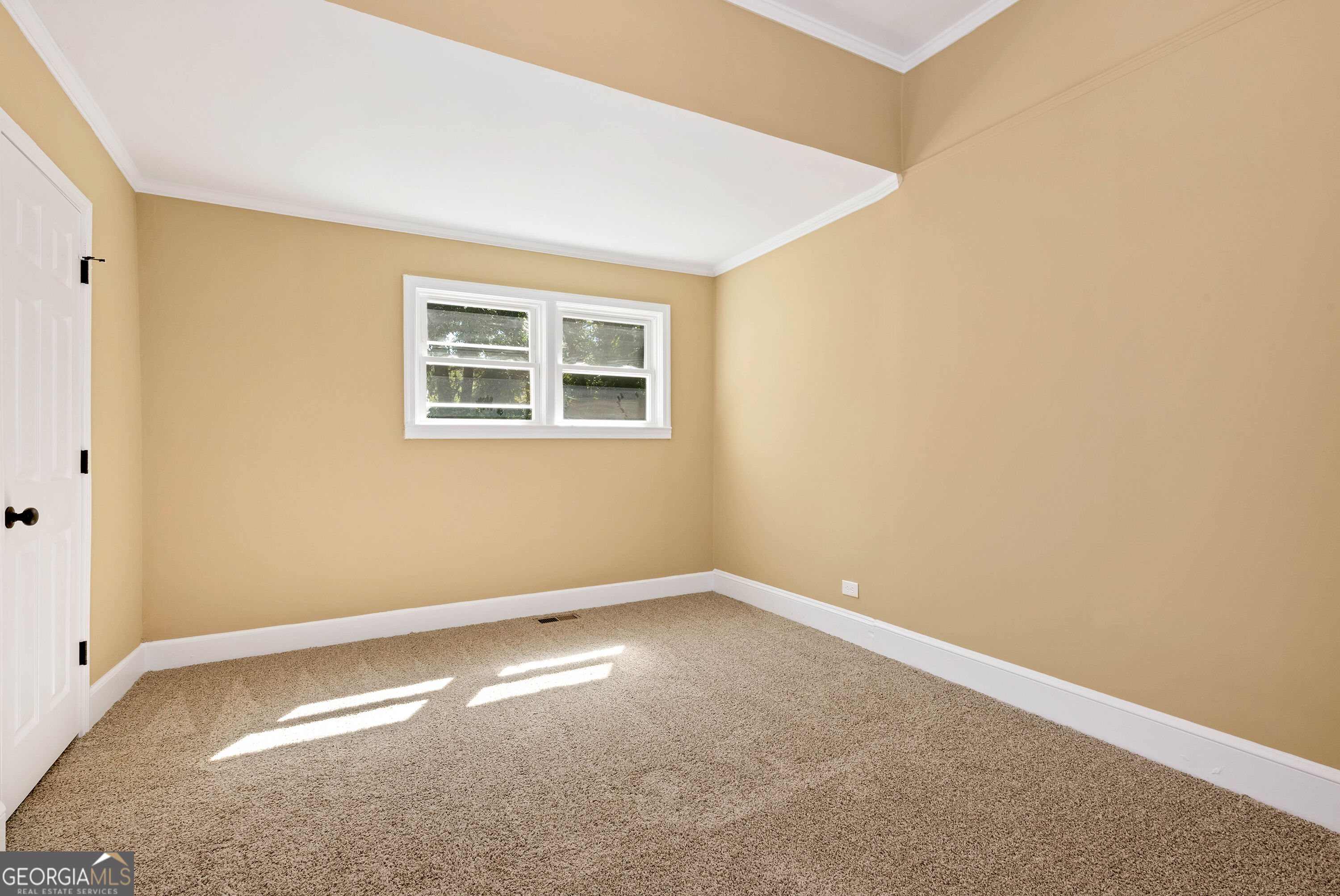 276 Highway 72 E Property Photo 16