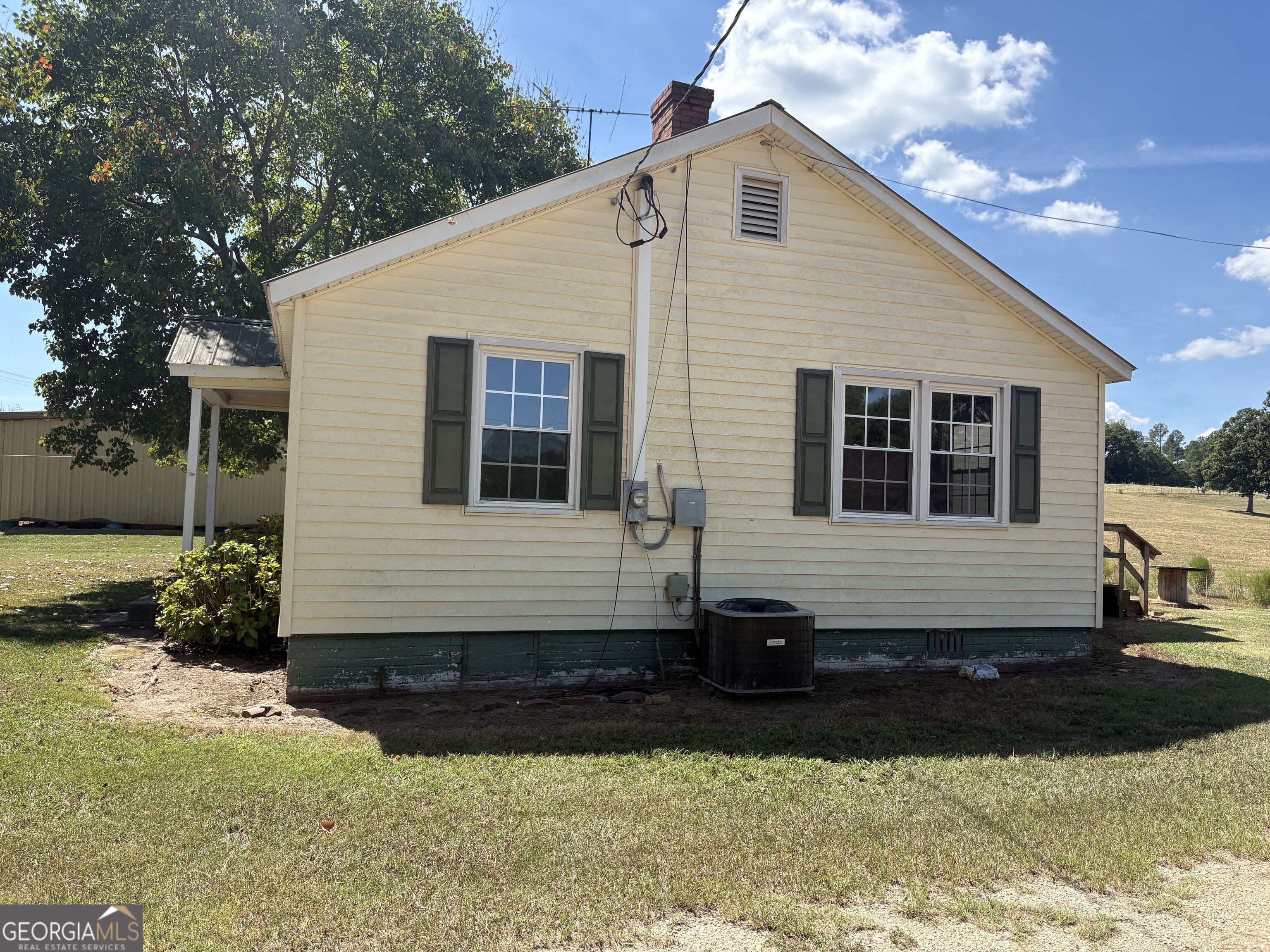 962 Bakers Bridge Road Property Photo 3