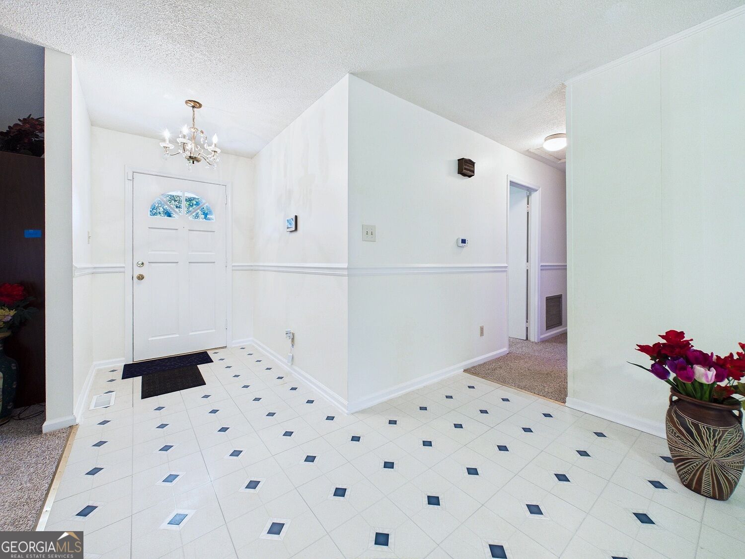 118 Avalon Drive Property Photo 5