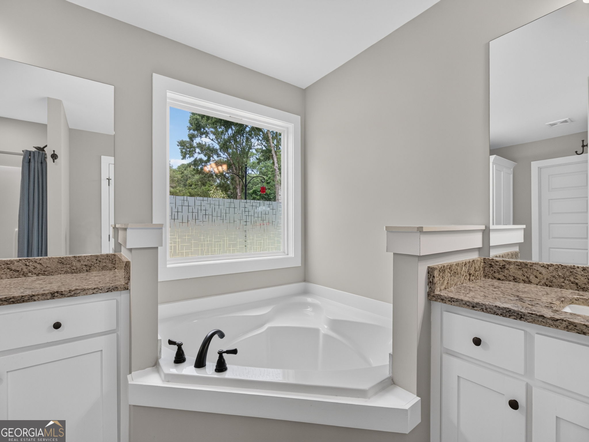 103 Advent Drive Property Photo 24