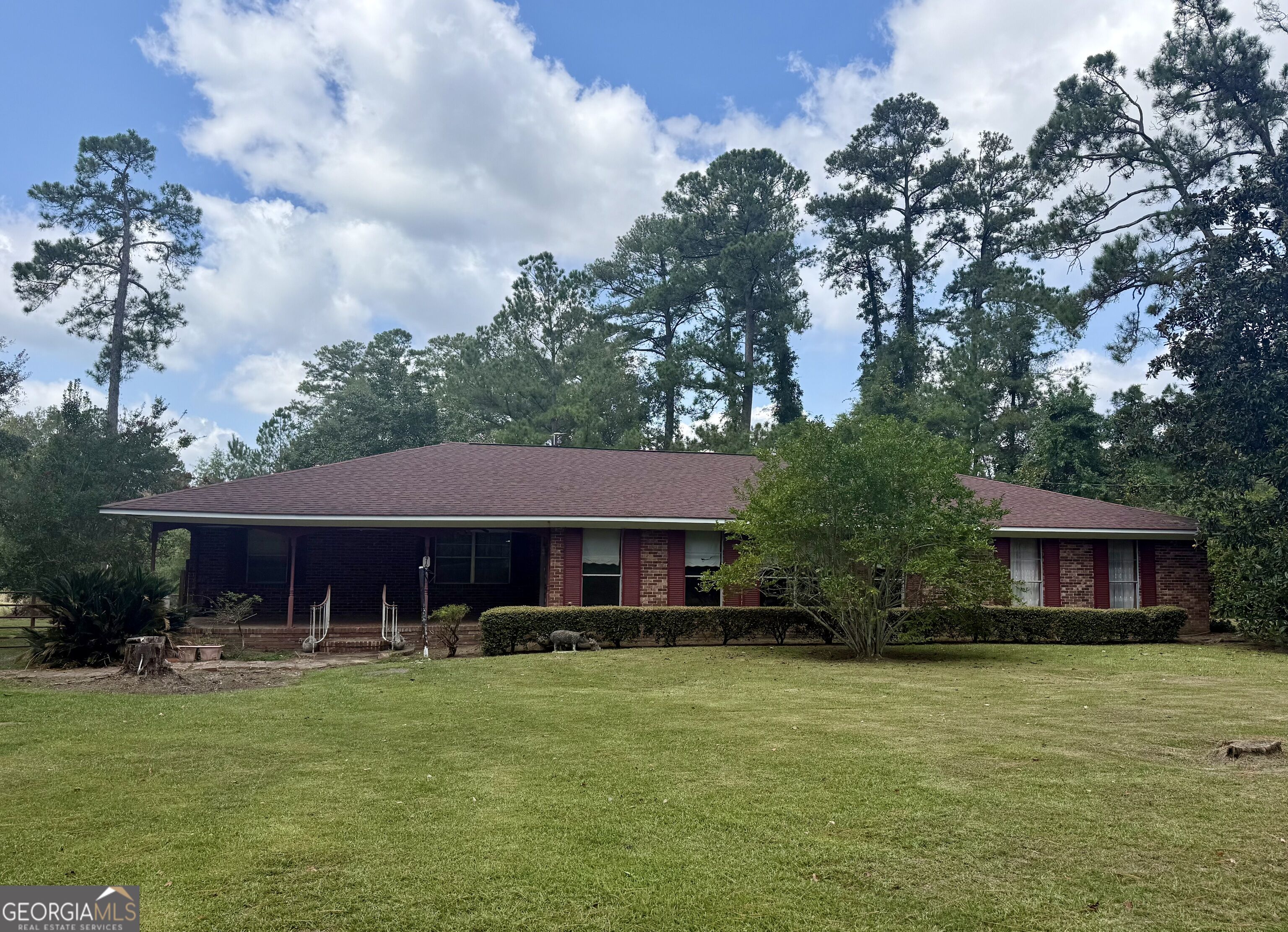 910 W Ogeechee Street Property Photo 1
