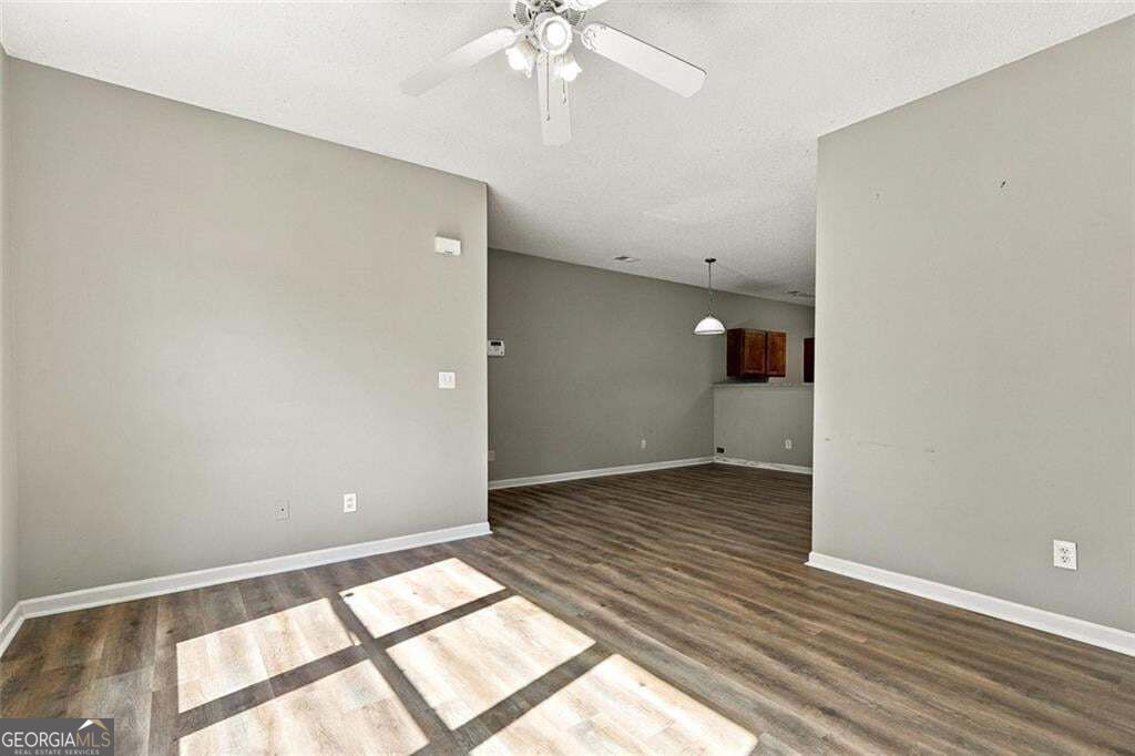 2282 Coach Way Property Photo 2