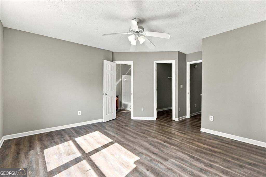 2282 Coach Way Property Photo 8