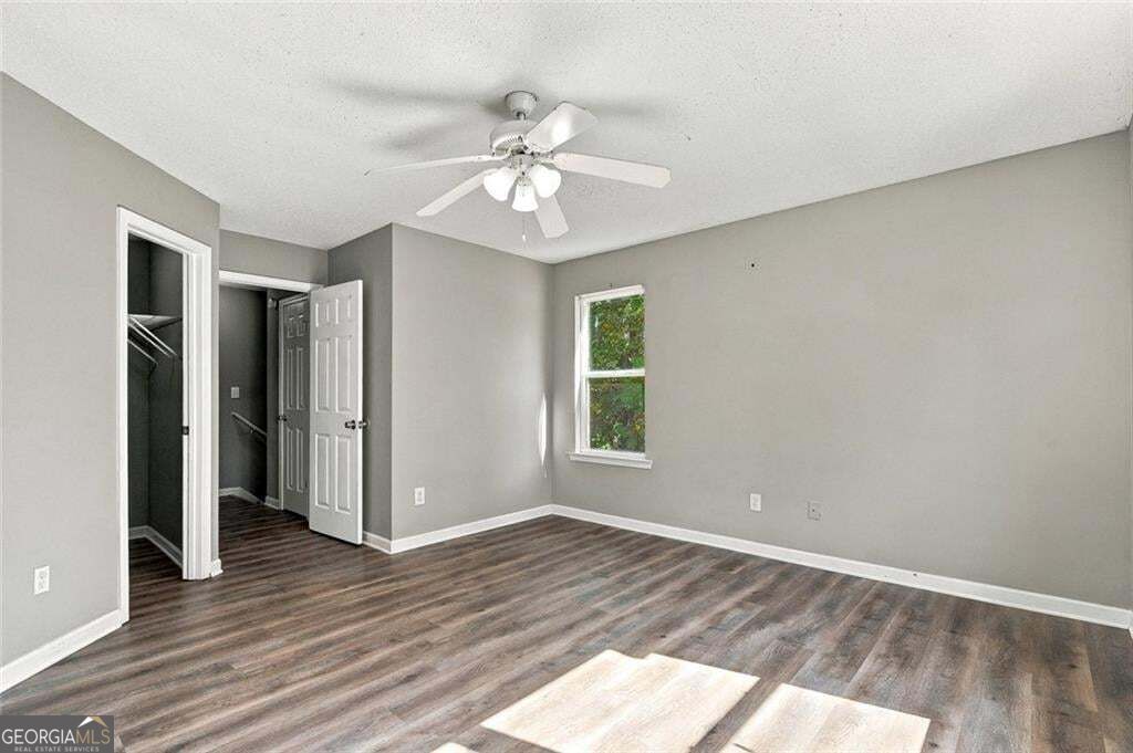 2282 Coach Way Property Photo 9