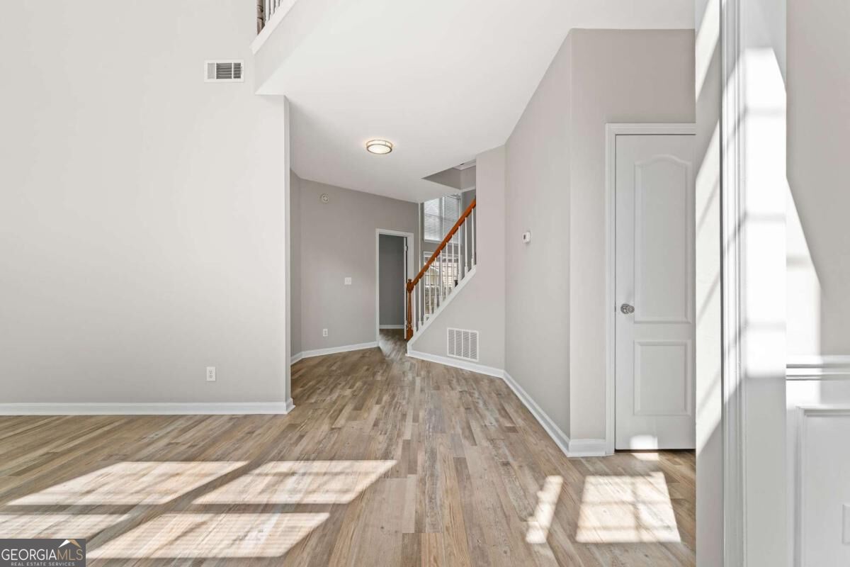 2878 Calhoun Square Property Photo 2