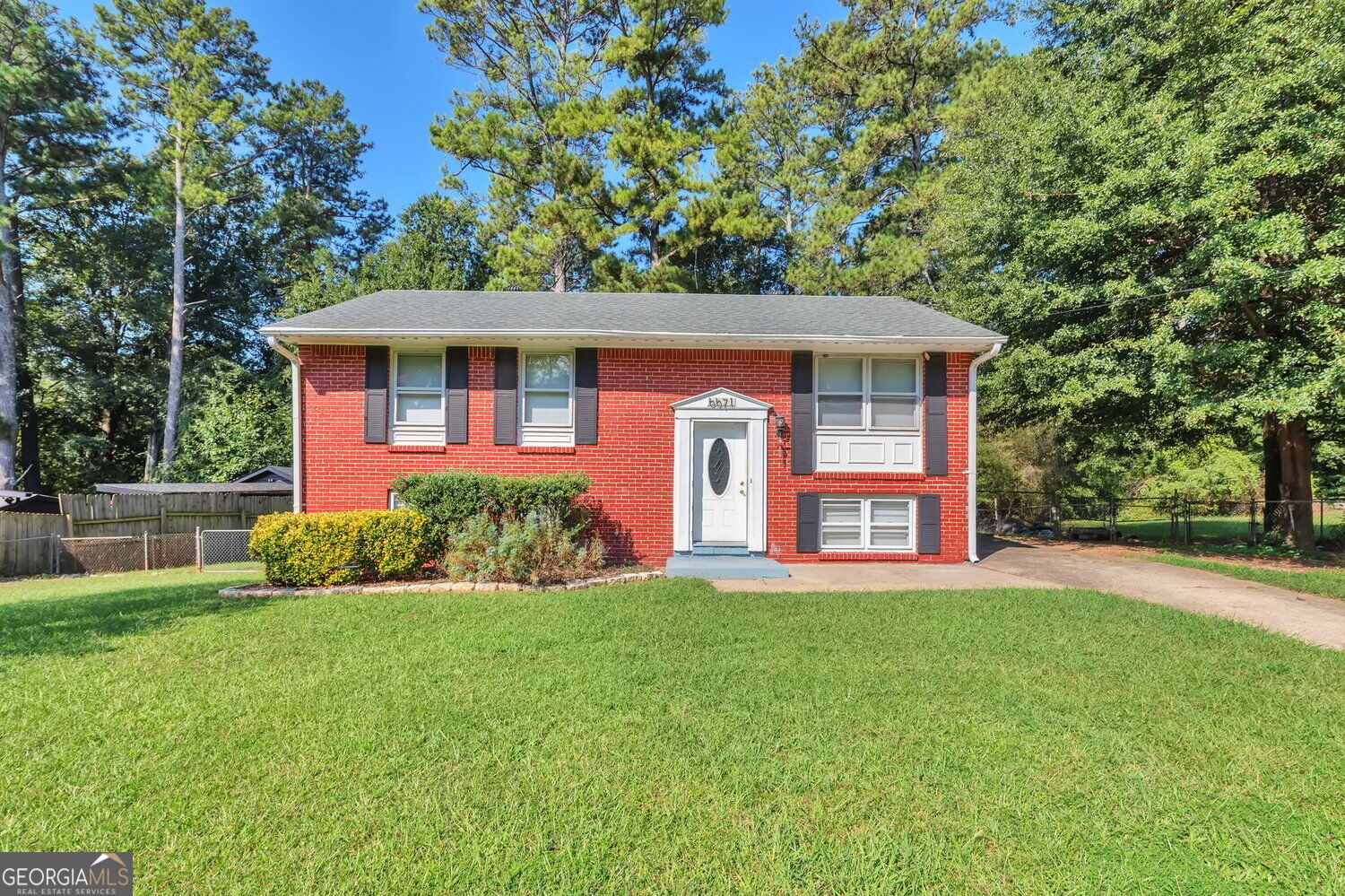 6671 Pelican Court Property Photo 1