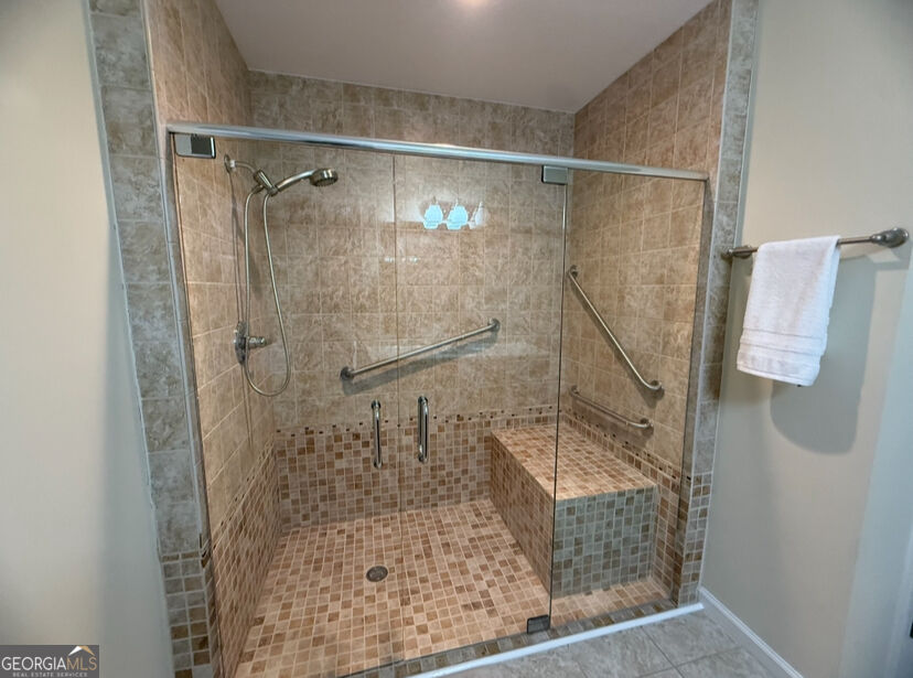 70 Golden Oaks Drive Property Photo 8