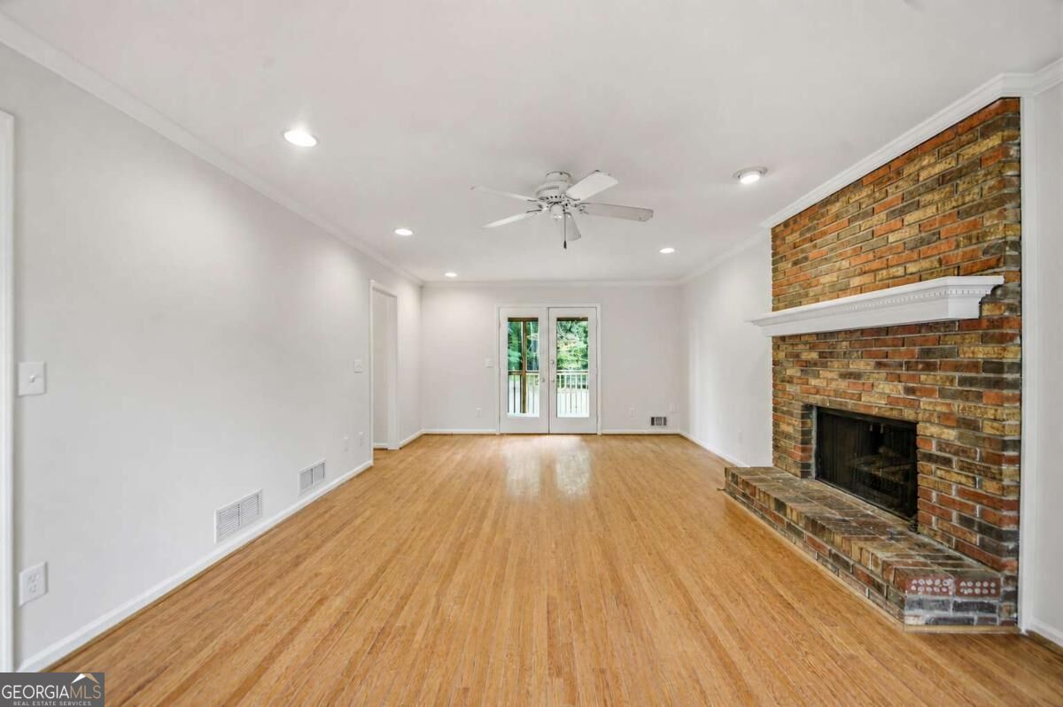 2690 Shadow Pine Drive Property Photo 3