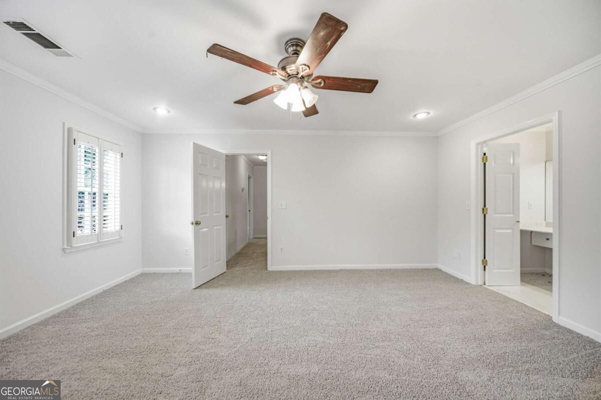 2690 Shadow Pine Drive Property Photo 4