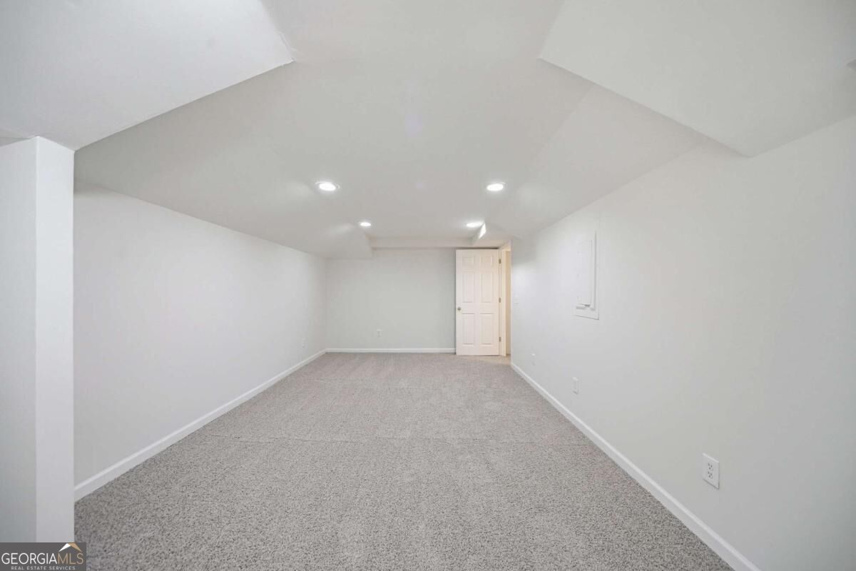 2690 Shadow Pine Drive Property Photo 24