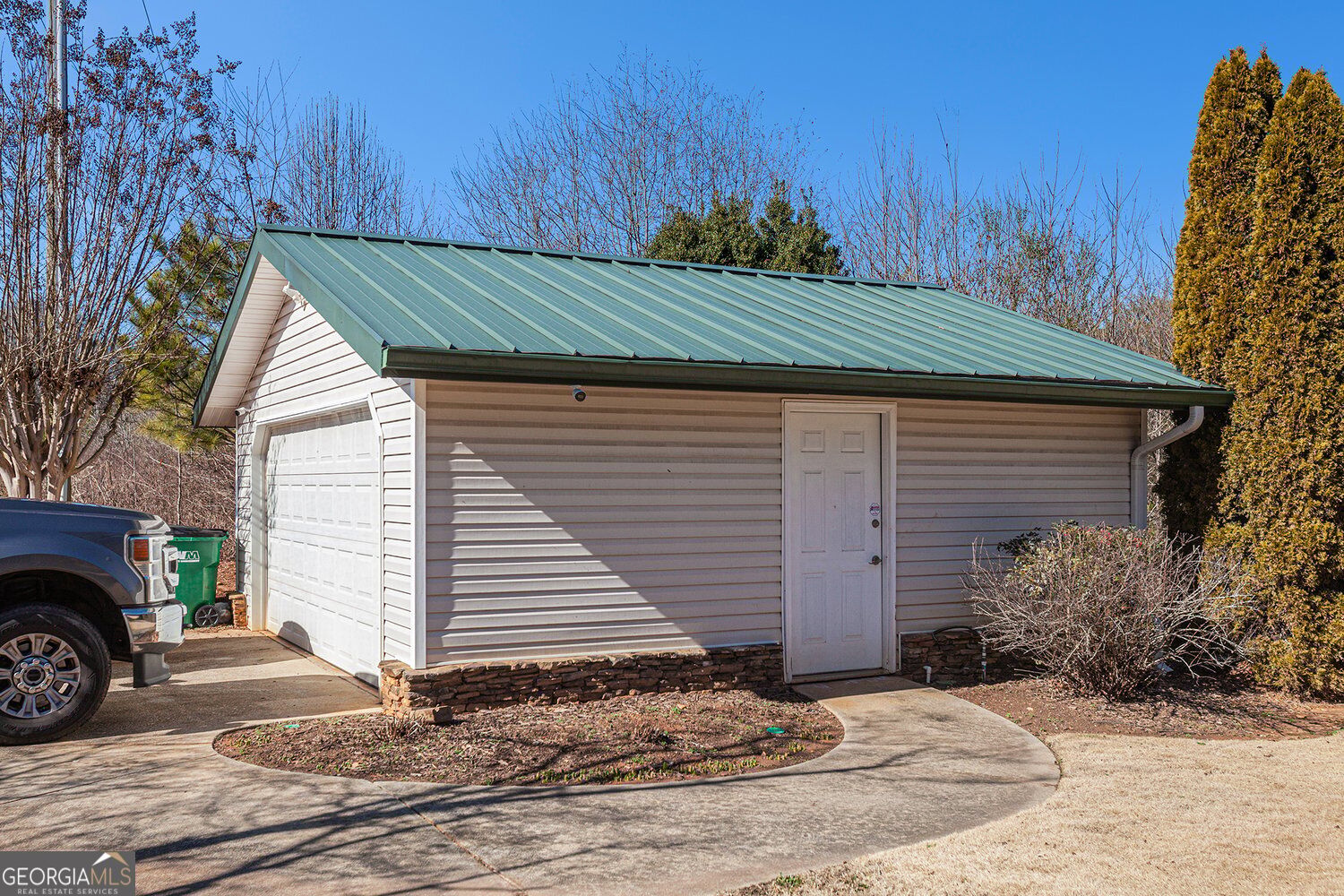 183 Scott Road Property Photo 2