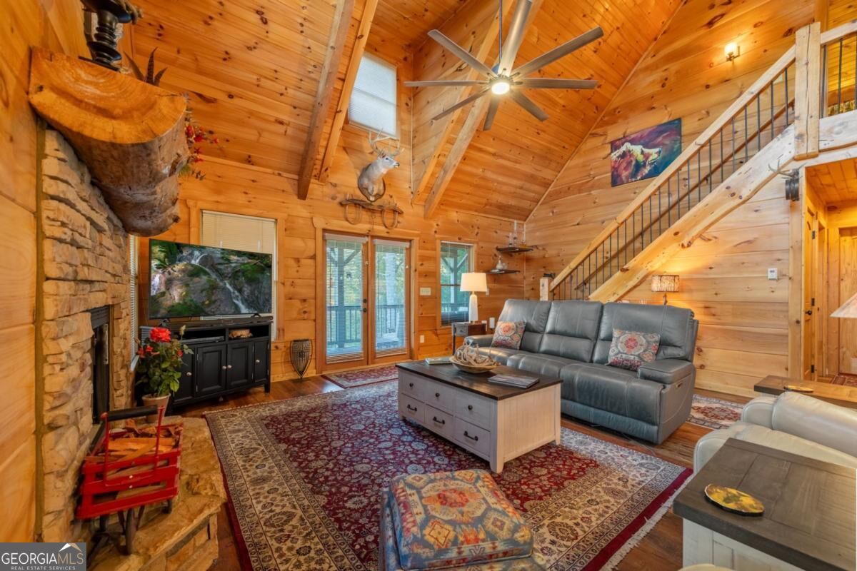 709 Laurel Creek Trail Property Photo 4