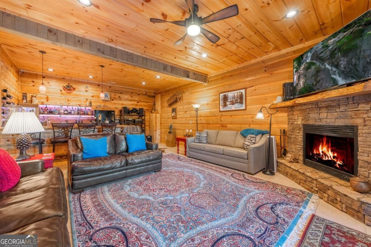 709 Laurel Creek Trail Property Photo 15