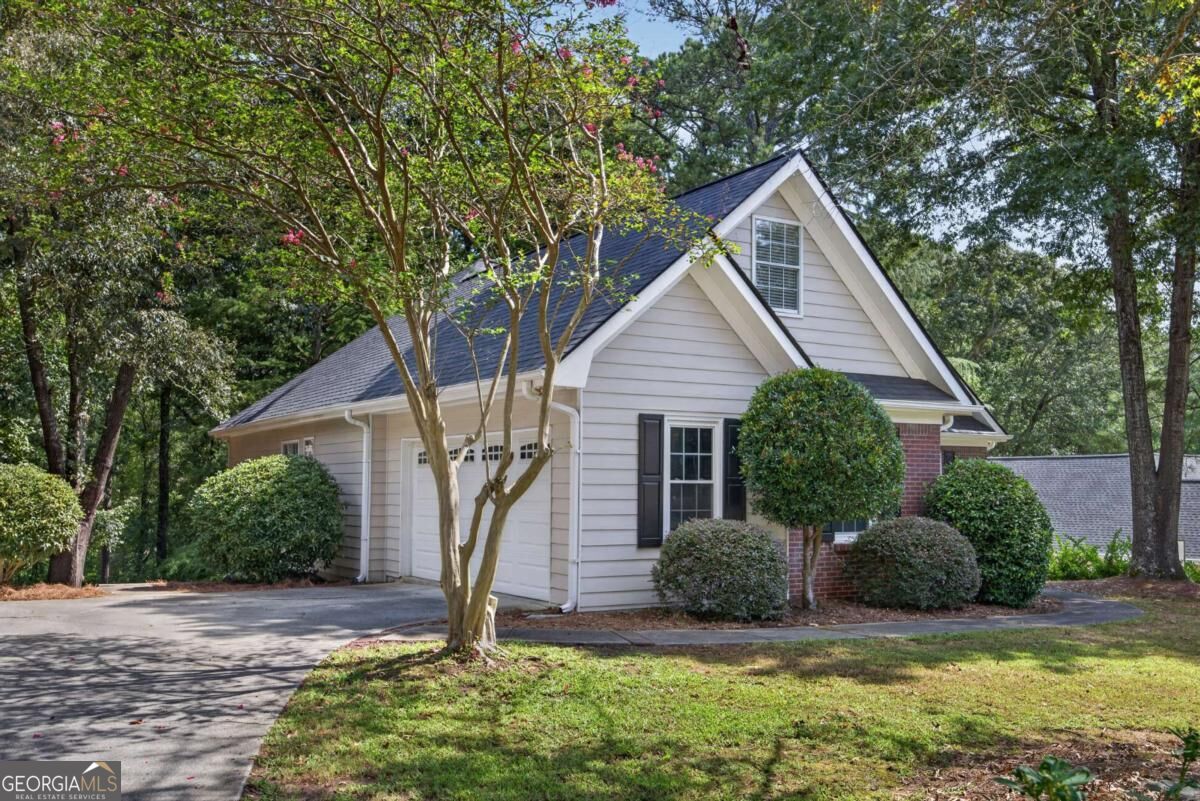 1829 Gray Gables Way Property Photo 2
