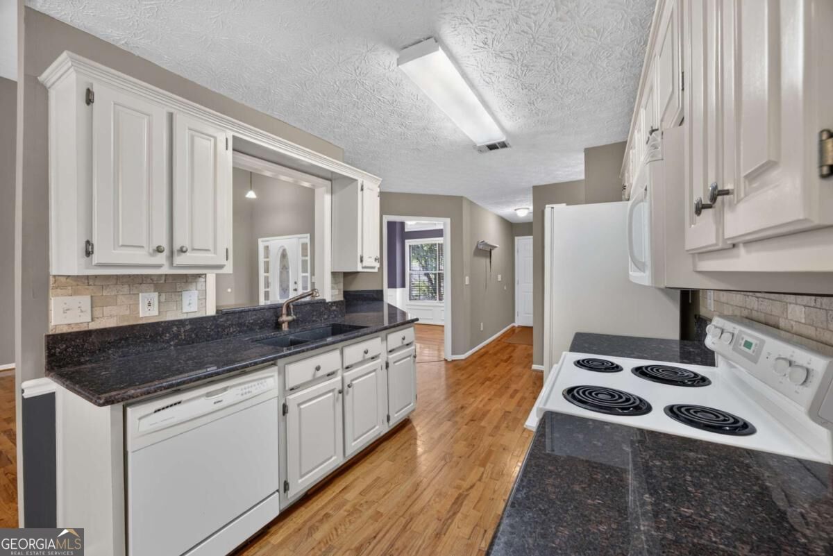1829 Gray Gables Way Property Photo 11