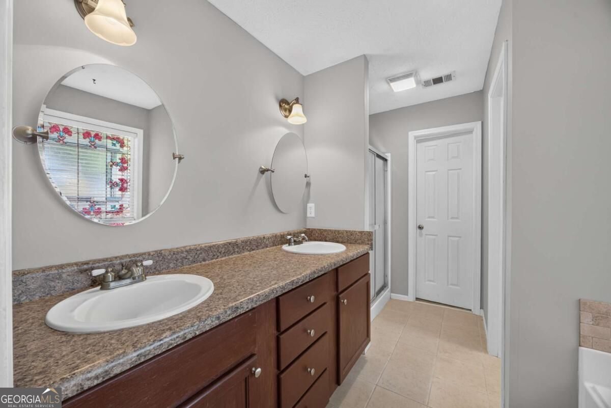 1829 Gray Gables Way Property Photo 13