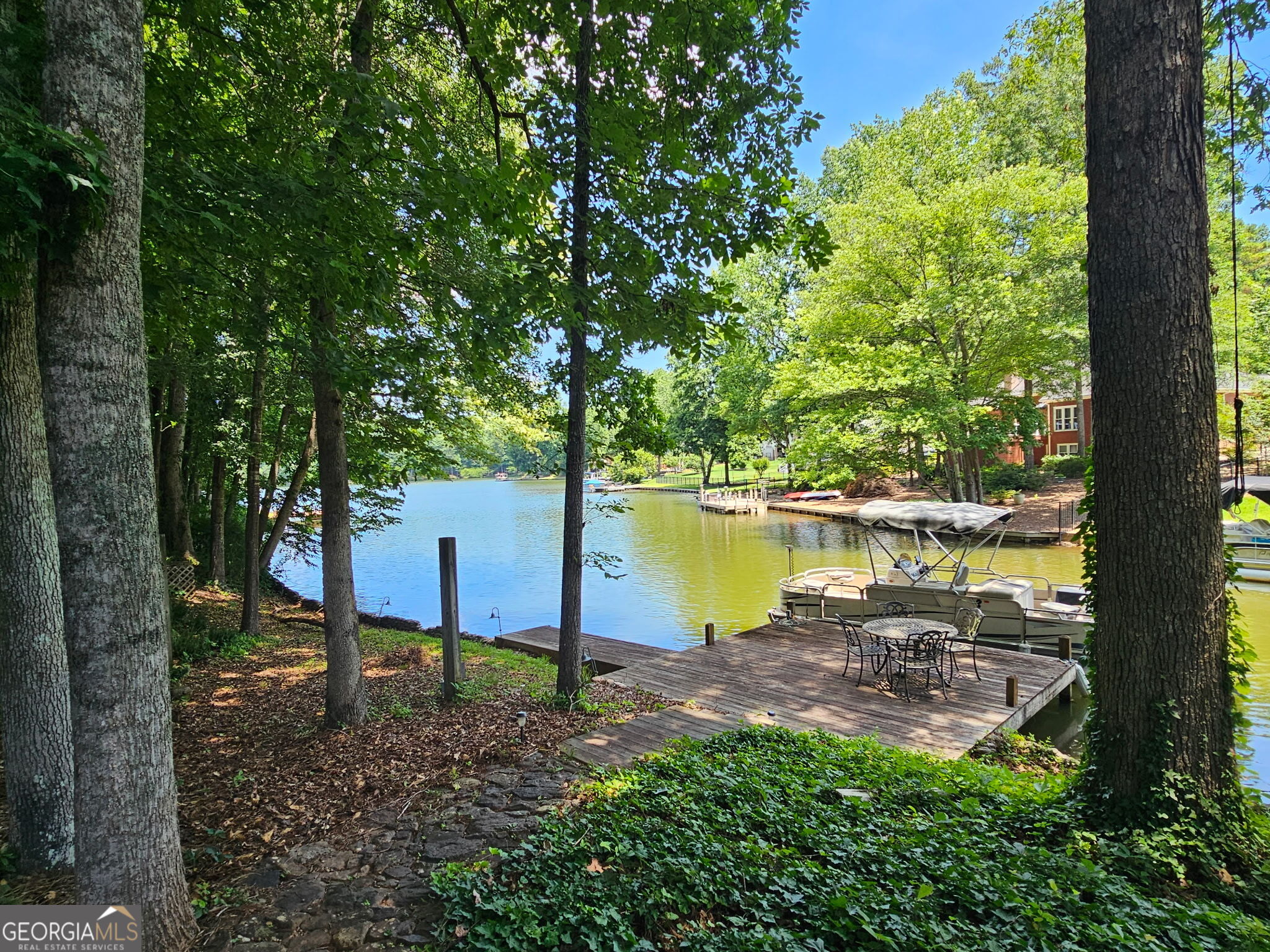 187 Shoreline Circle Property Photo 2