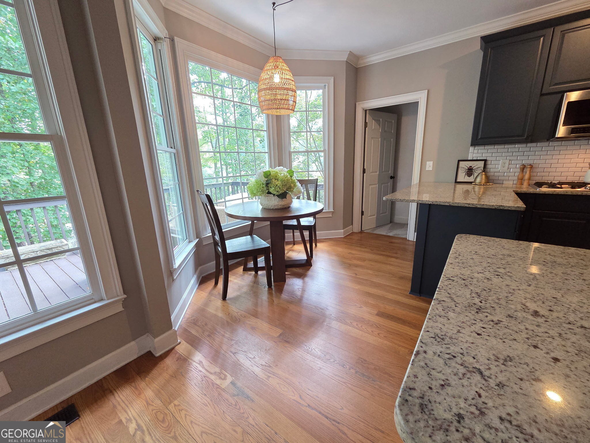 187 Shoreline Circle Property Photo 7