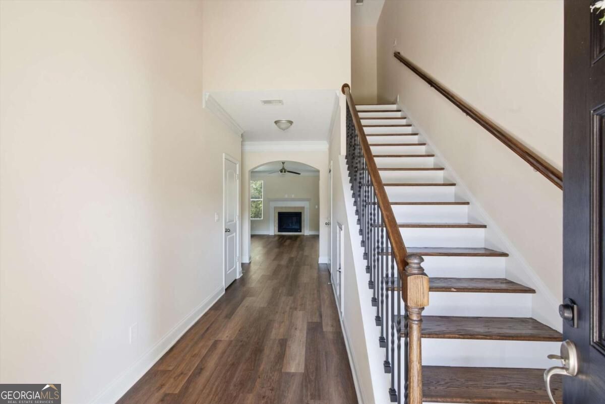 564 Sprayberry Drive Property Photo 4