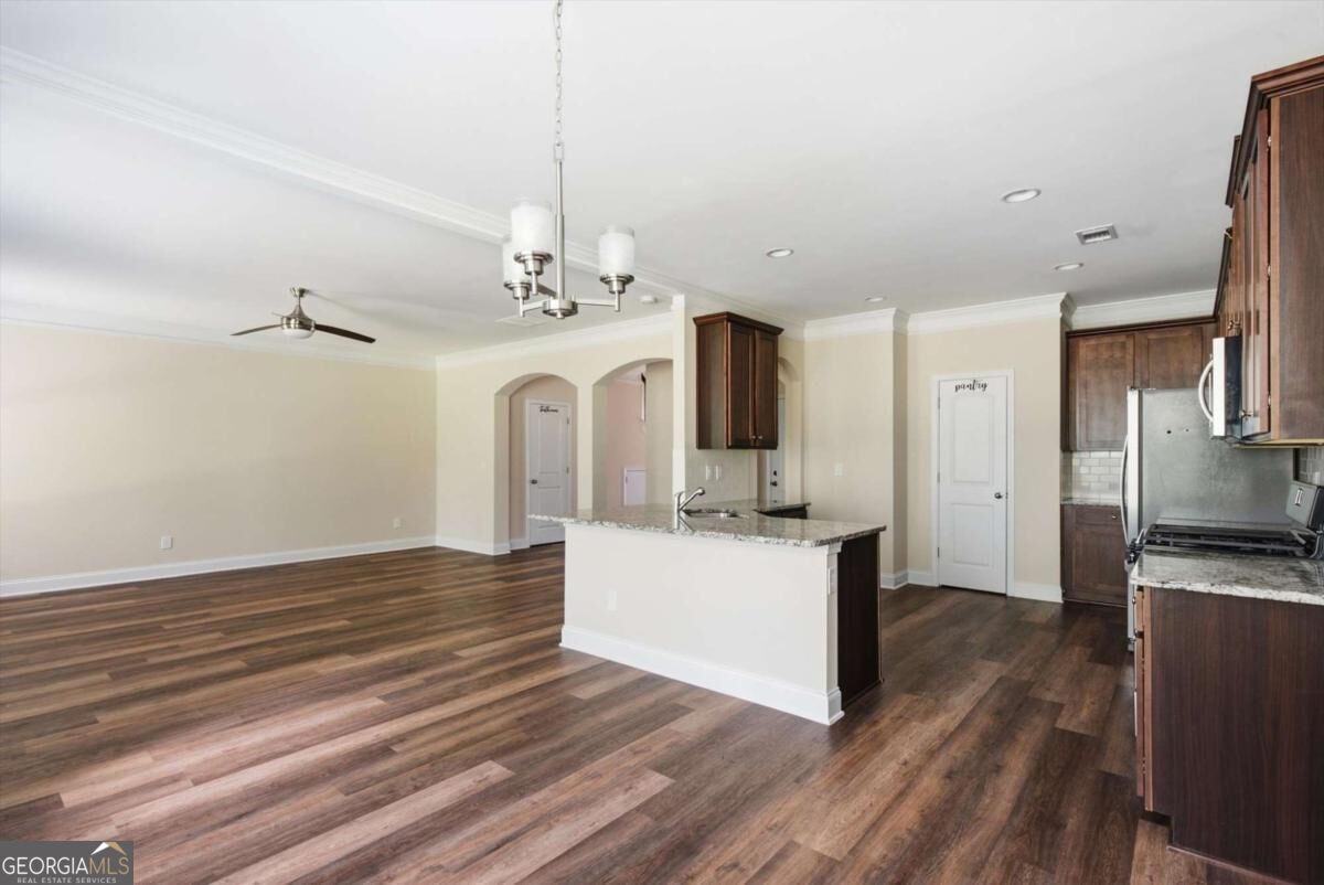 564 Sprayberry Drive Property Photo 15