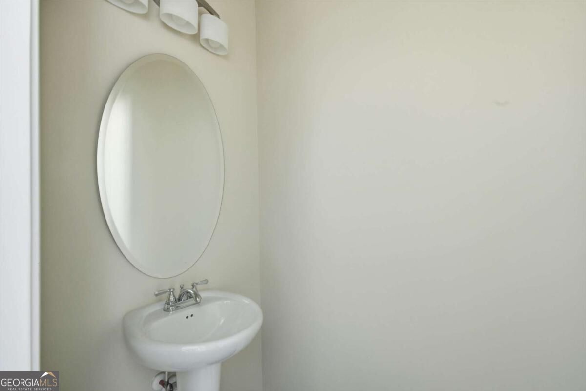 564 Sprayberry Drive Property Photo 16