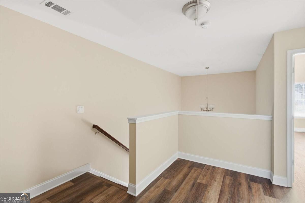564 Sprayberry Drive Property Photo 18