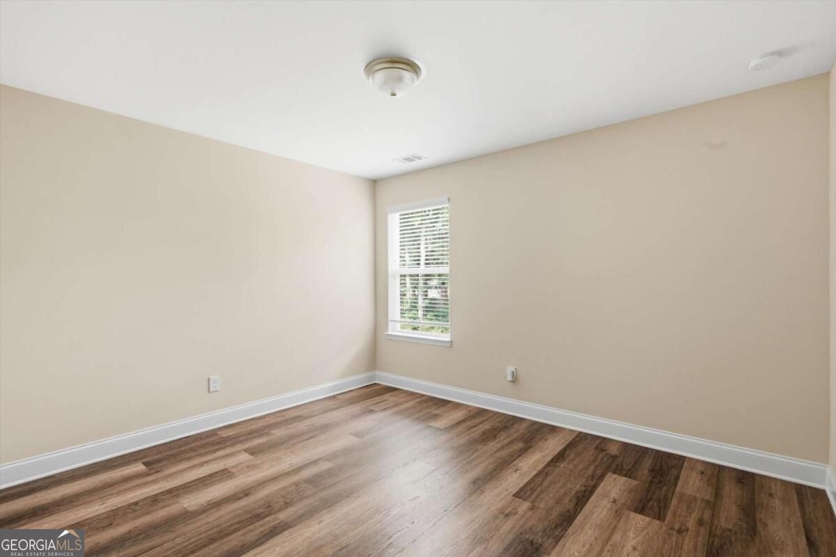 564 Sprayberry Drive Property Photo 27