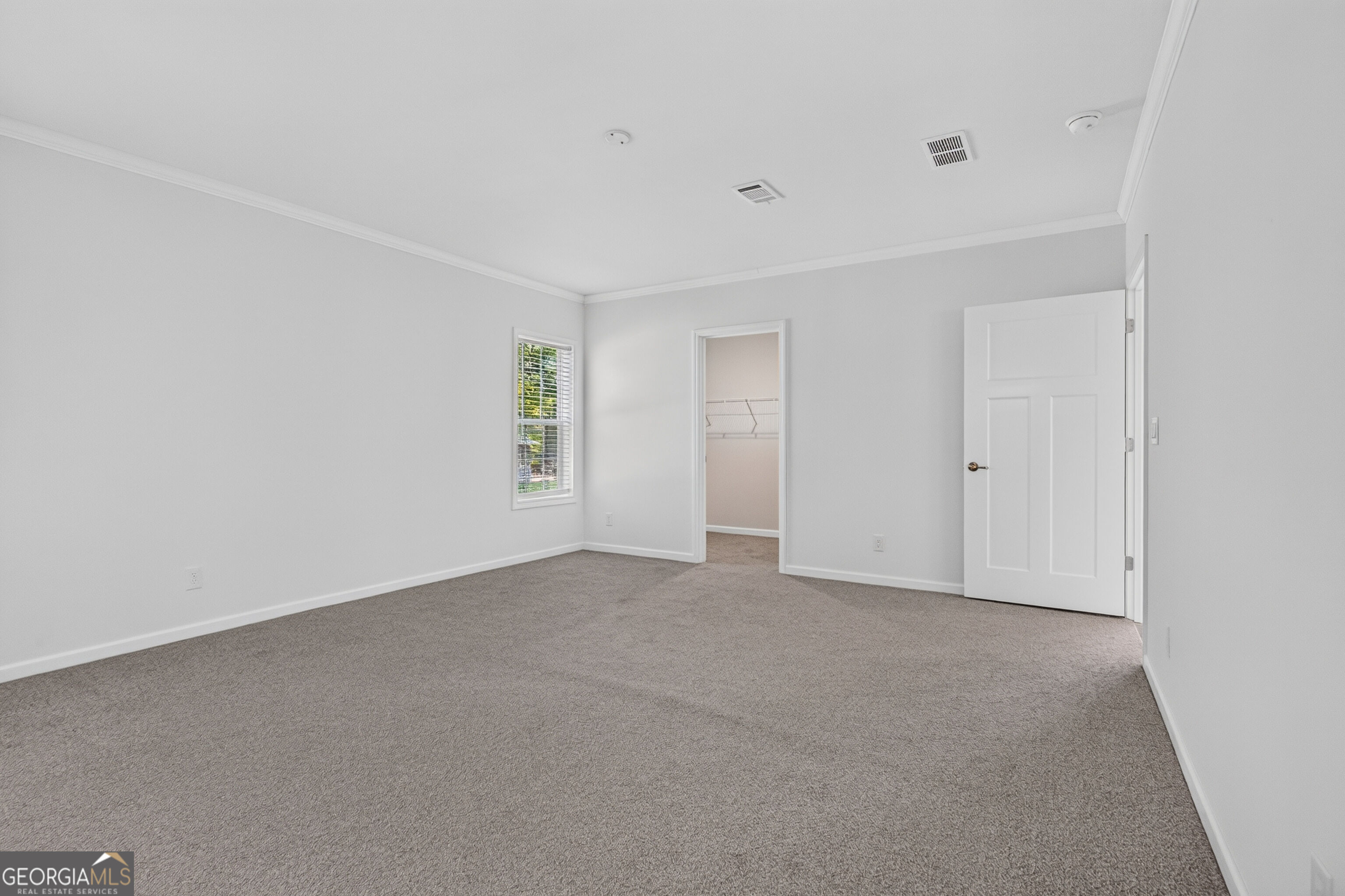 660 N Macon Street Property Photo 16