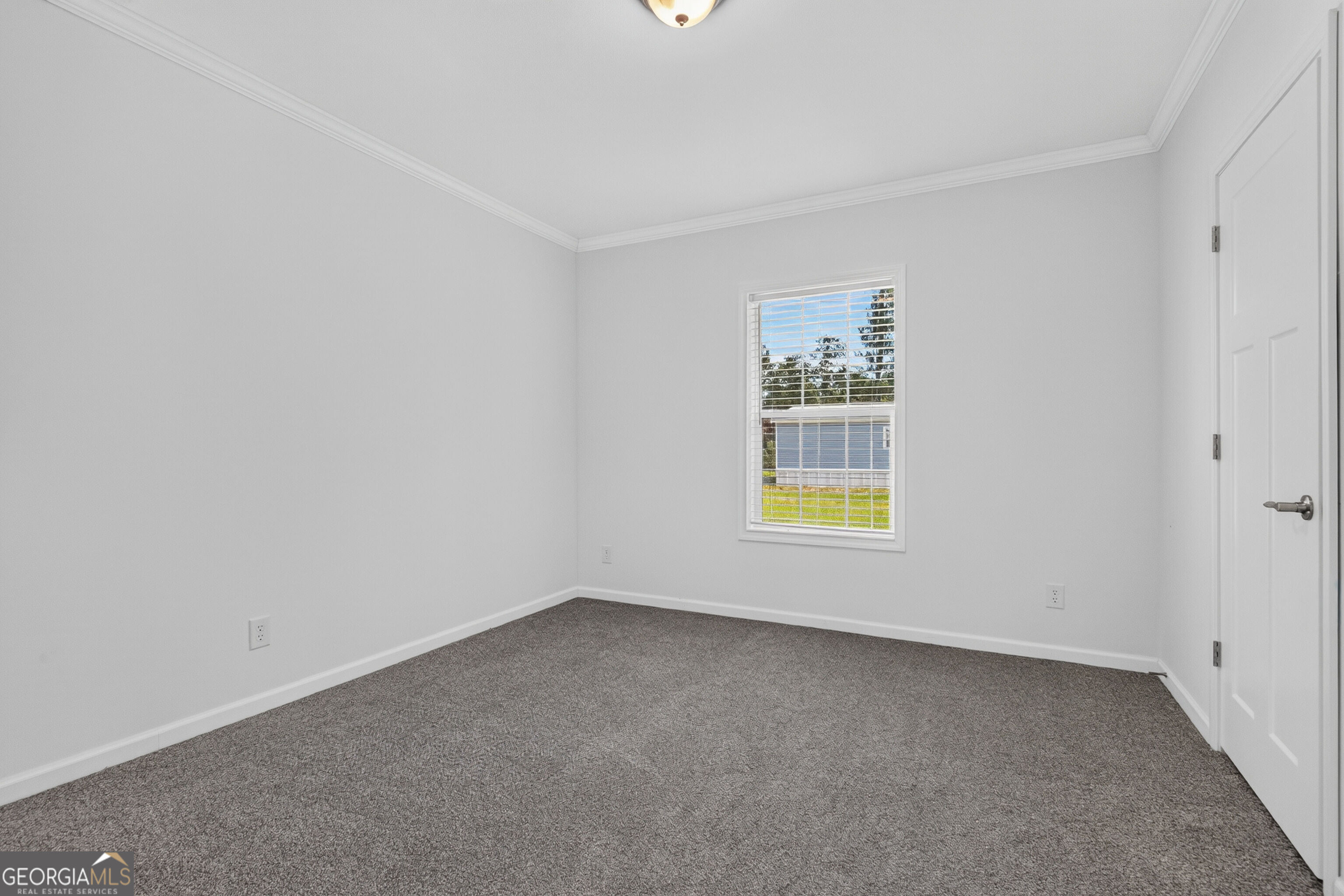 660 N Macon Street Property Photo 20