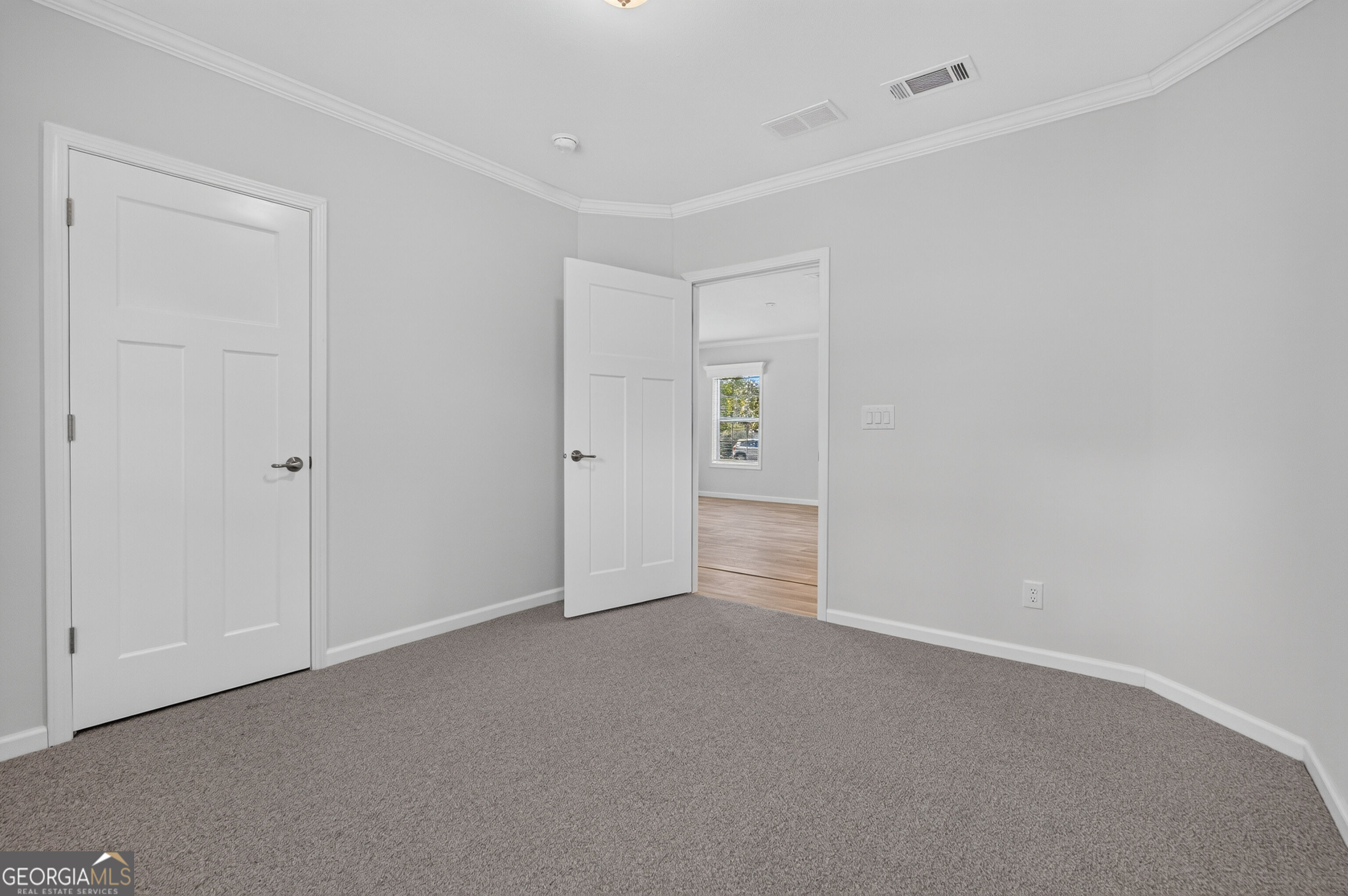 660 N Macon Street Property Photo 21