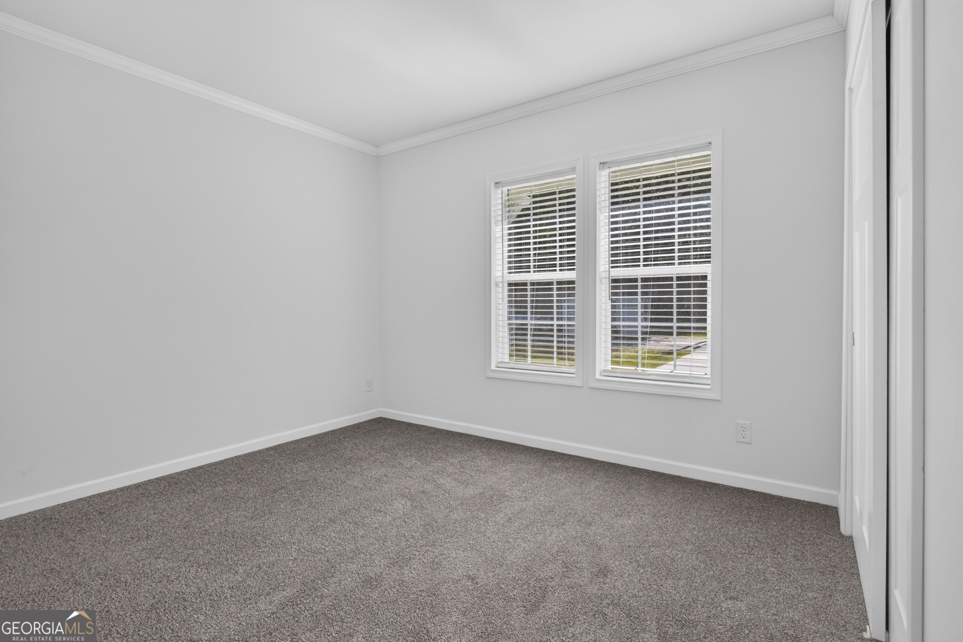 660 N Macon Street Property Photo 23