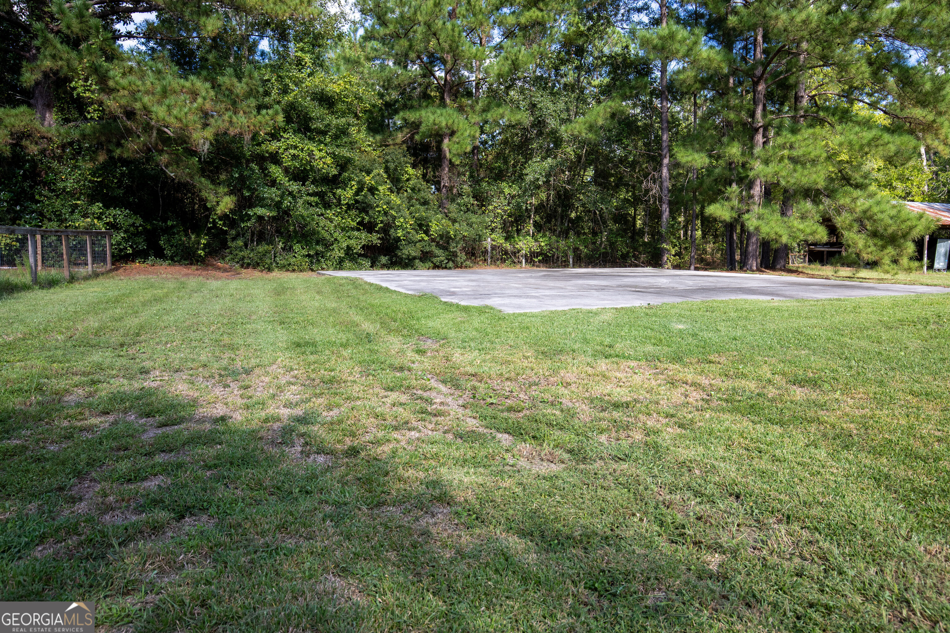 660 N Macon Street Property Photo 27