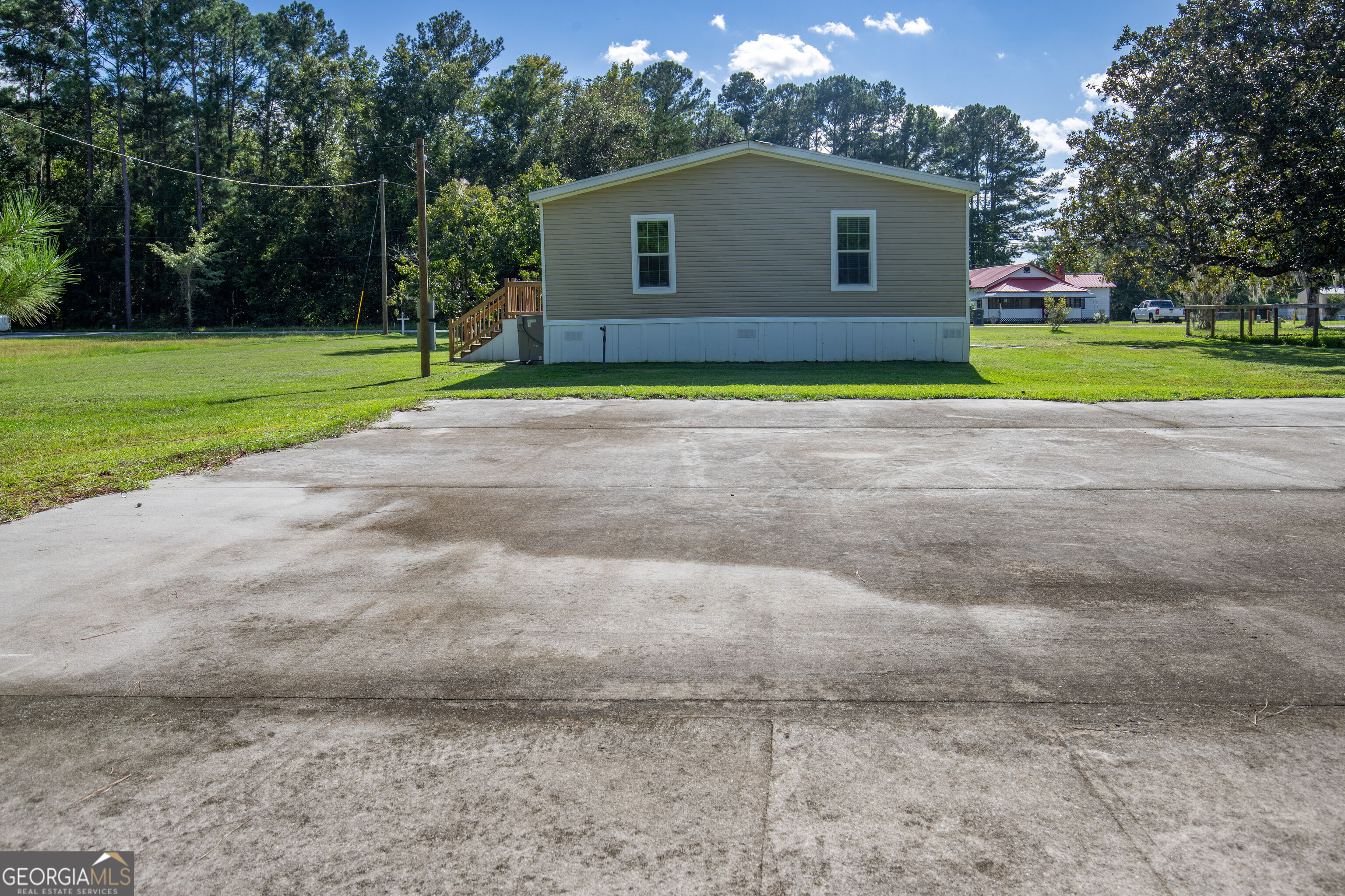 660 N Macon Street Property Photo 29