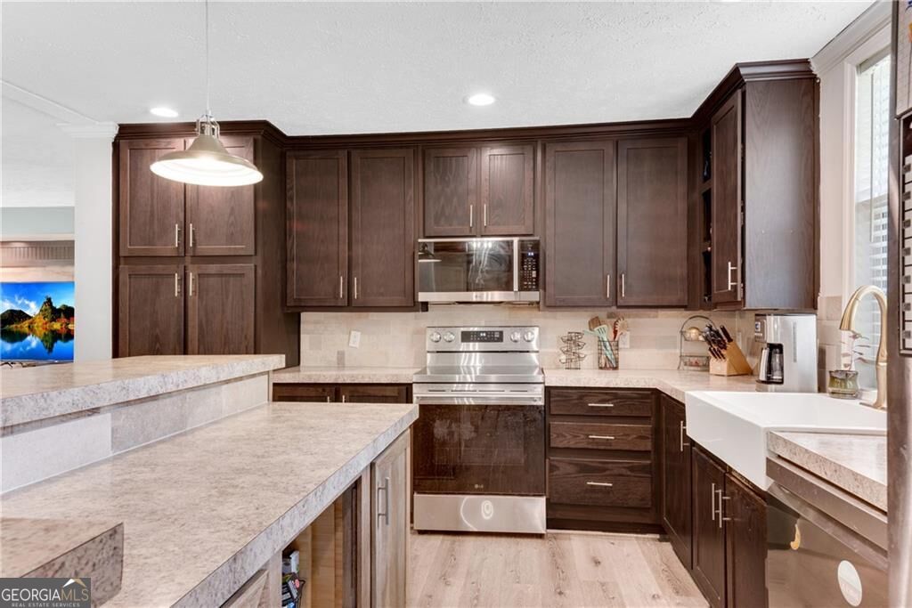 4353 Flatbottom Road Property Photo 12