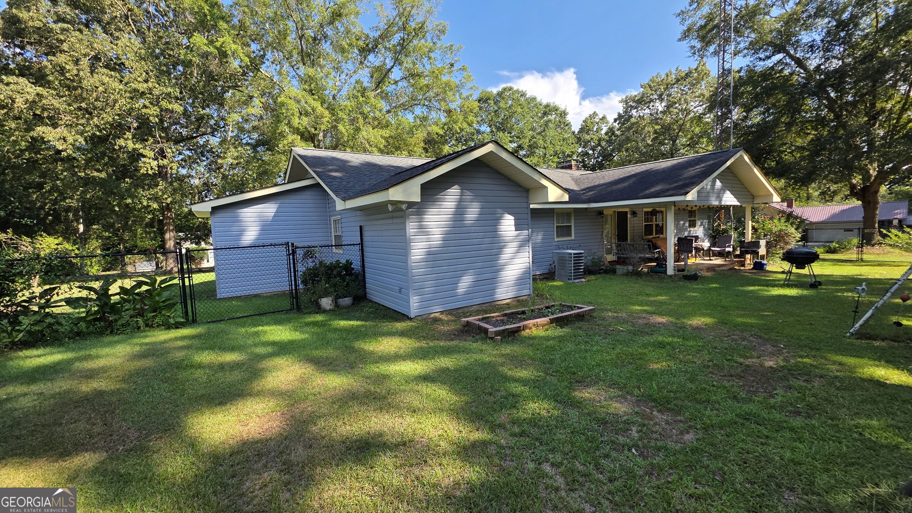 932 W Tanglewood Drive Property Photo 8