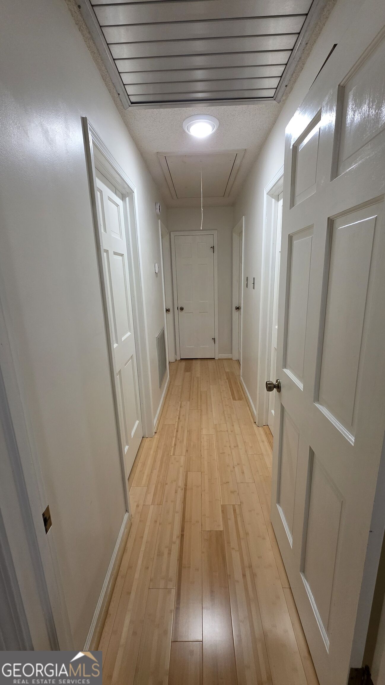 932 W Tanglewood Drive Property Photo 18