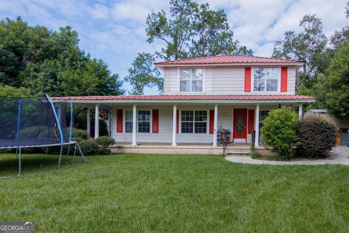 604 Jackson Street Property Photo 5