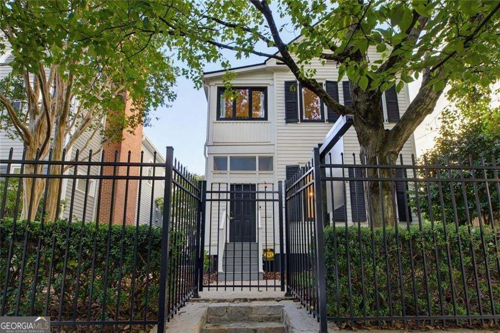 783 Edgewood Avenue Ne Property Photo 3