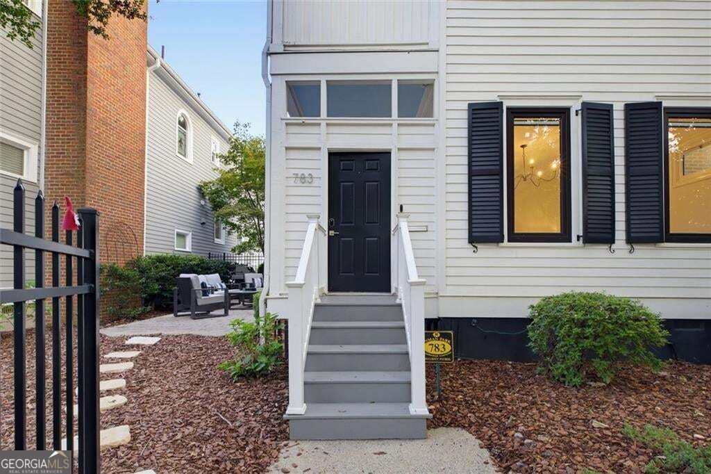 783 Edgewood Avenue Ne Property Photo 4