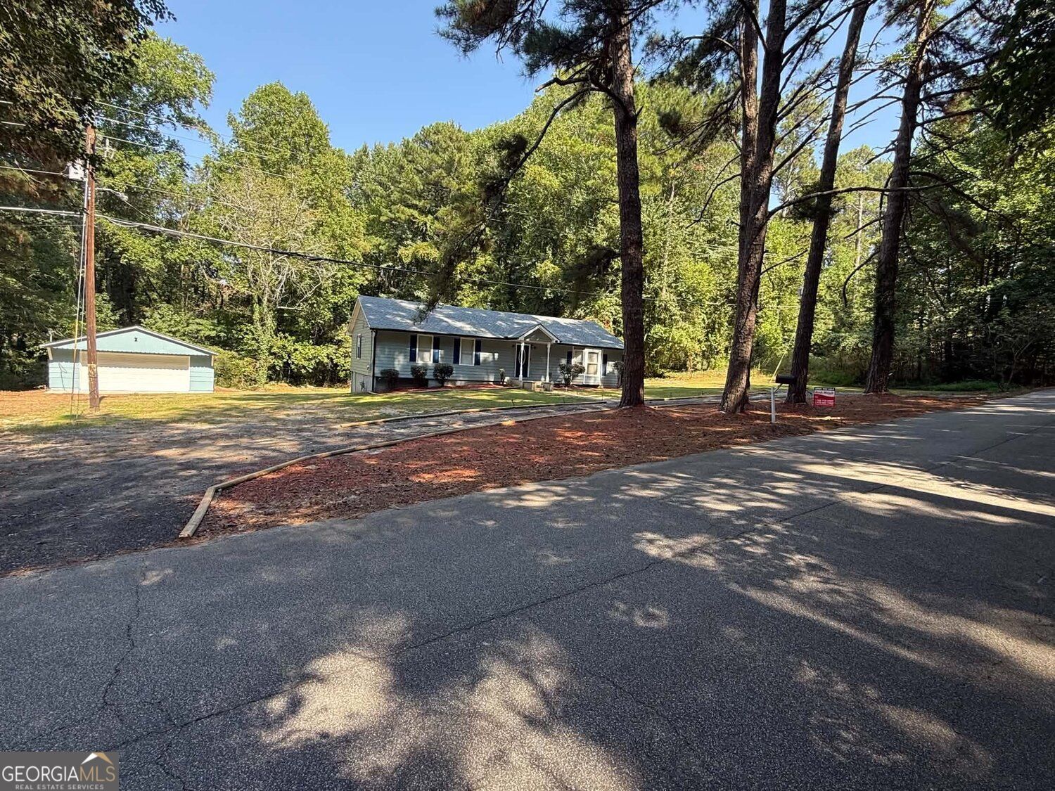 200 Gordon Circle Sw Property Photo 1
